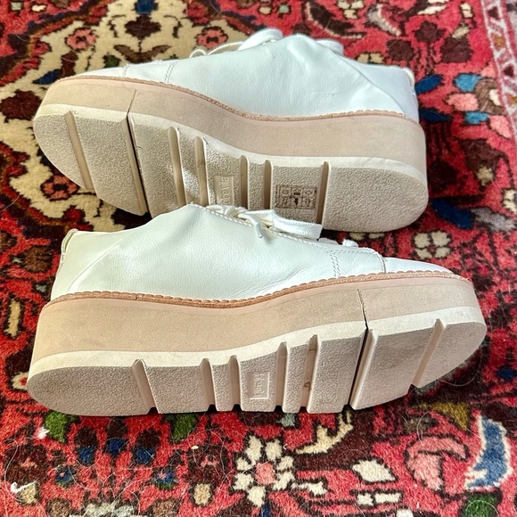 Women's Toyah by Dolce Vita Leather White Platform Sneakers - Picture 6 of 7